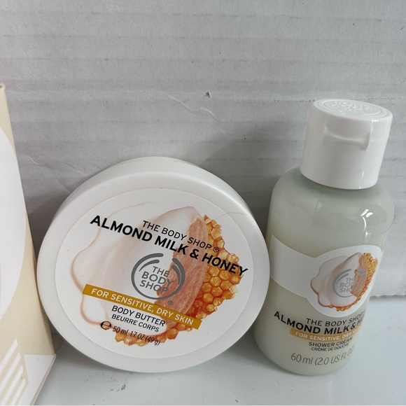 The Body Shop Almond Milk & Honey Treats Cube 3-pc Giftset - Picture 2 of 13